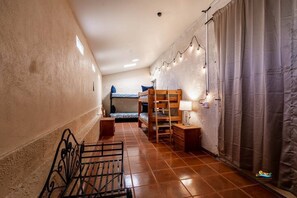 4 chambres, accĂšs Internet, draps fournis