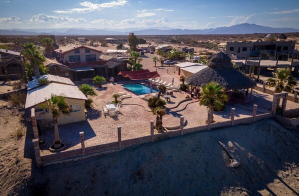 Property grounds - Giant Beachfront House (San Felipe)