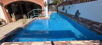 Huge Family? 5 bedroom sleeps 16 with private pool home!!