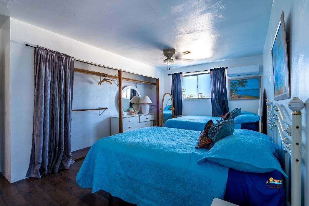 5 bedrooms, WiFi (free), bed sheets