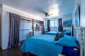 5 bedrooms, free WiFi, bed sheets