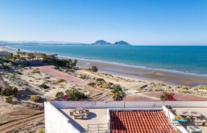 Beach - Casa Julieta: Spacious 3-Bedroom Home for 14 Guests! (San Felípe)