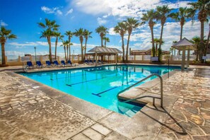 A heated pool - Casa Magers: Cozy 2BR home in El Dorado (San Felípe)