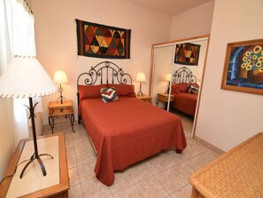 2 bedrooms, Internet, bed sheets - Casa Magers: Cozy 2BR home in El Dorado (San Felípe)