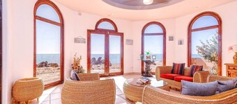 Casa Serenity Beachfront Rental