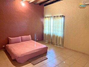 4 bedrooms, free WiFi, bed sheets