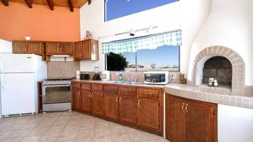 Fridge, microwave, coffee/tea maker