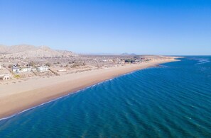 Beach - Casa Grande, A spacious 4-bedroom Beach Home (San Felipe)