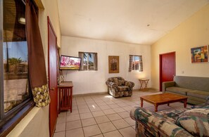 TV - 3 bedroom Beach side home away from home (San Felipe)