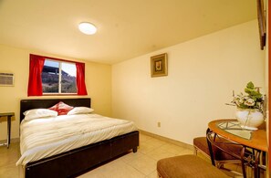 2 bedrooms, Internet, bed sheets