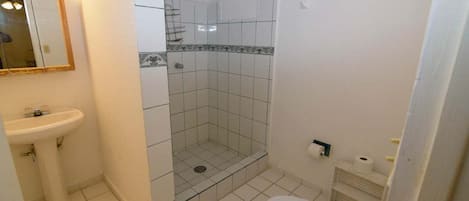 Bathtub
