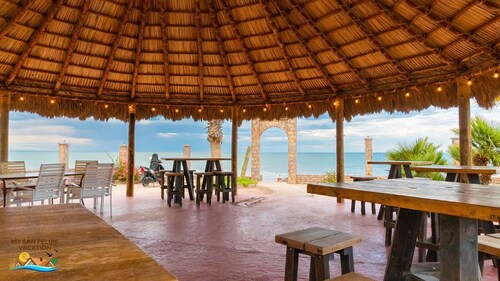 Casa Aqua Vista, a spacious 5-bedroom retreat