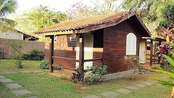 Frigobar, espaço de trabalho para notebook