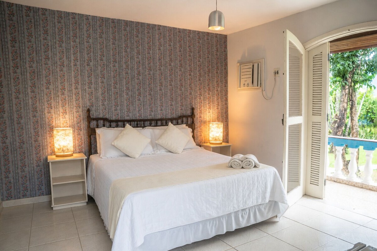 Classic Twin Room, Garden View | Minibar, laptop workspace, iron/ironing board (on request), free WiFi