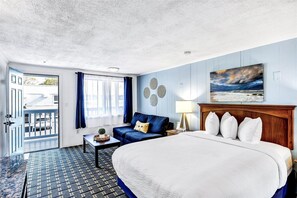 1 bedroom, iron/ironing board, internet, bed sheets - Ocean Breeze Motel - Standard Queen (South Yarmouth)