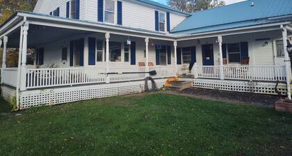 Apartment in historic farmhouse
