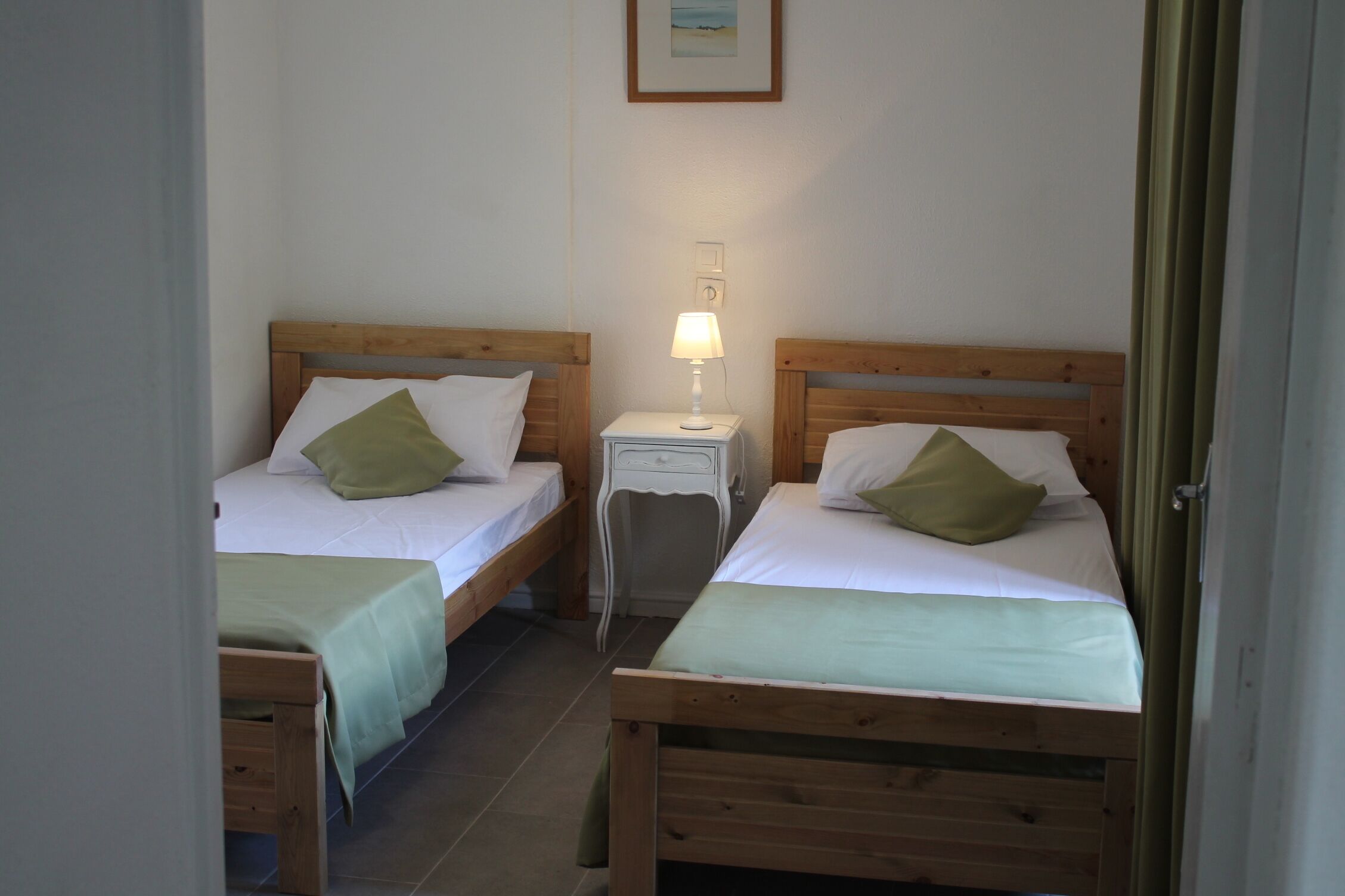 2 chambres, fer et planche à repasser, lit parapluie, Wi-Fi gratuit