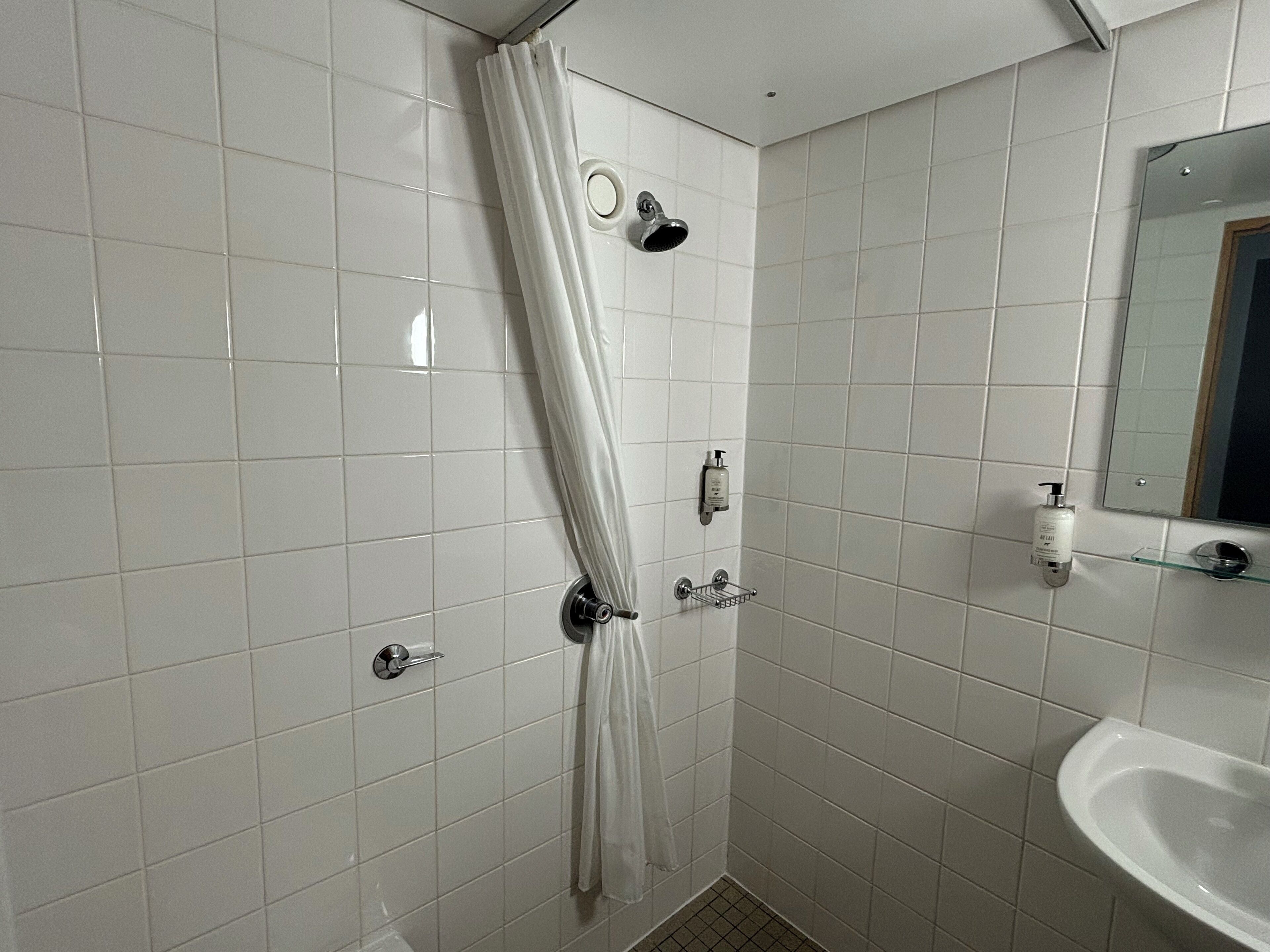 Photo - Broadview Hotel