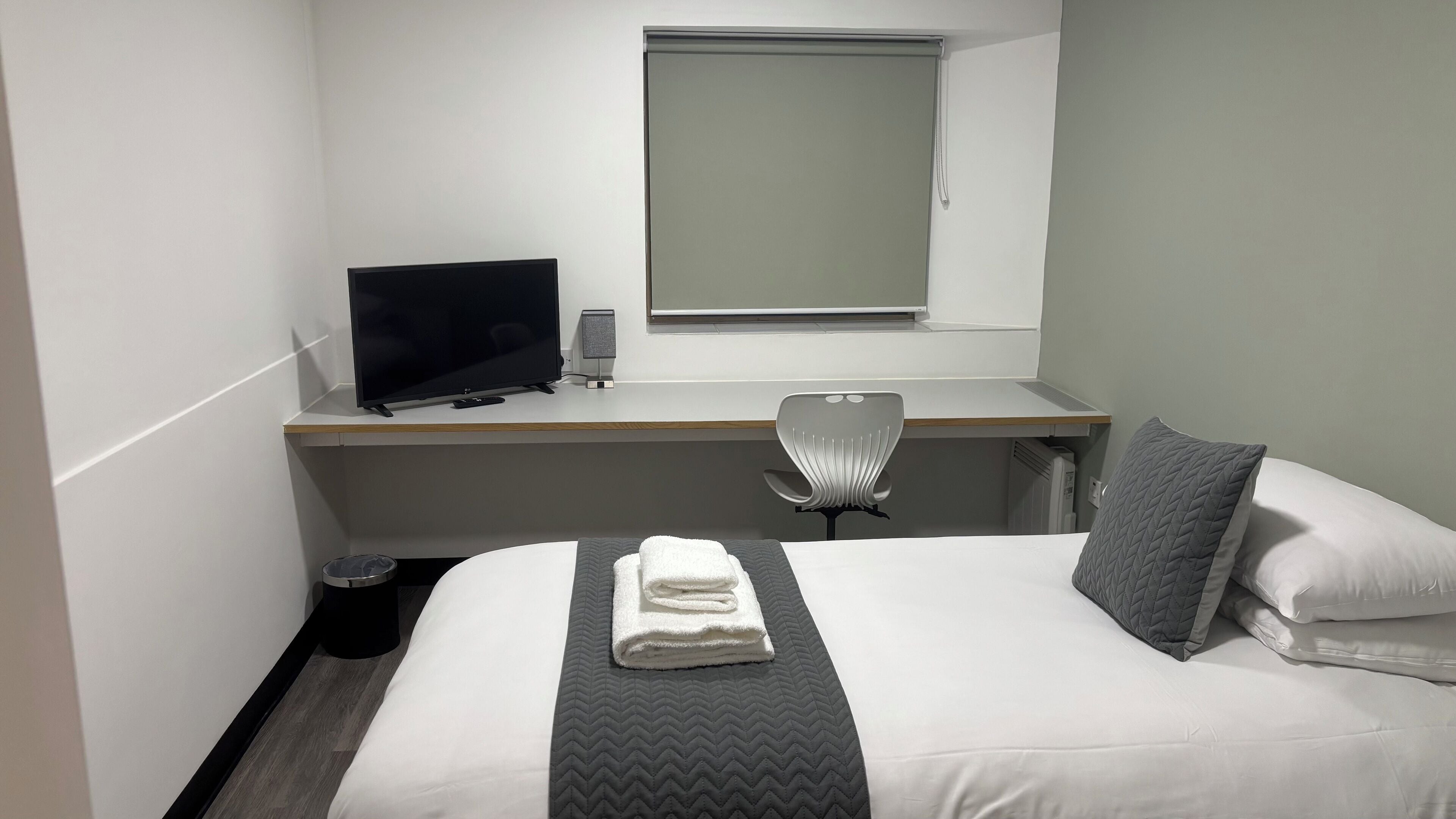 Premium Single Room | Desk, laptop workspace, free WiFi, bed sheets