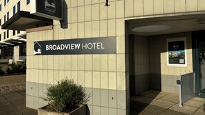 The exterior of the Broadview Hotel with a sign indicating the hotel's name. - Broadview Hotel (Norwich)