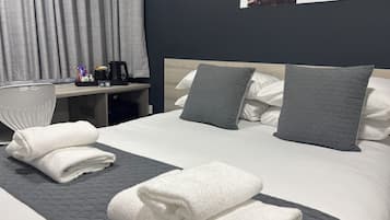 Premium dubbelrum | 1 sovrum, skrivbord, arbetsyta för laptop och gratis wi-fi