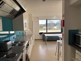 Premium Μονόκλινο Δωμάτιο | Κοινόχρηστο ς εξοπλισμός κουζίνας | Βραστήρας νερού