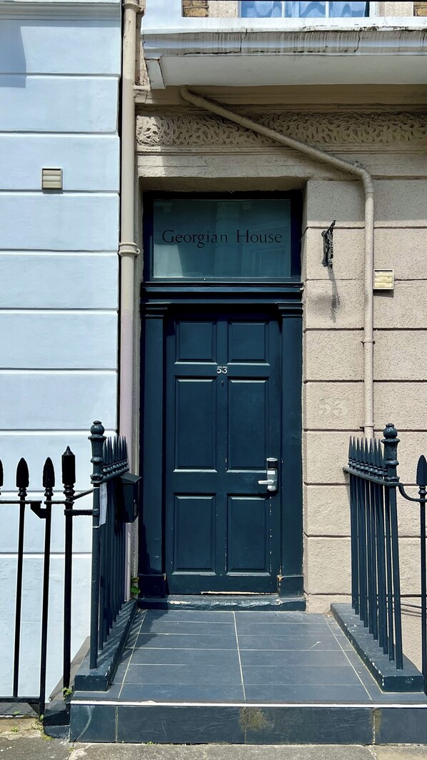 Exterior - Bower House (London)