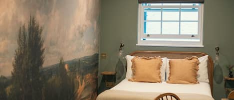 Pimlico Double Room | In-room safe, desk, iron/ironing board, free WiFi