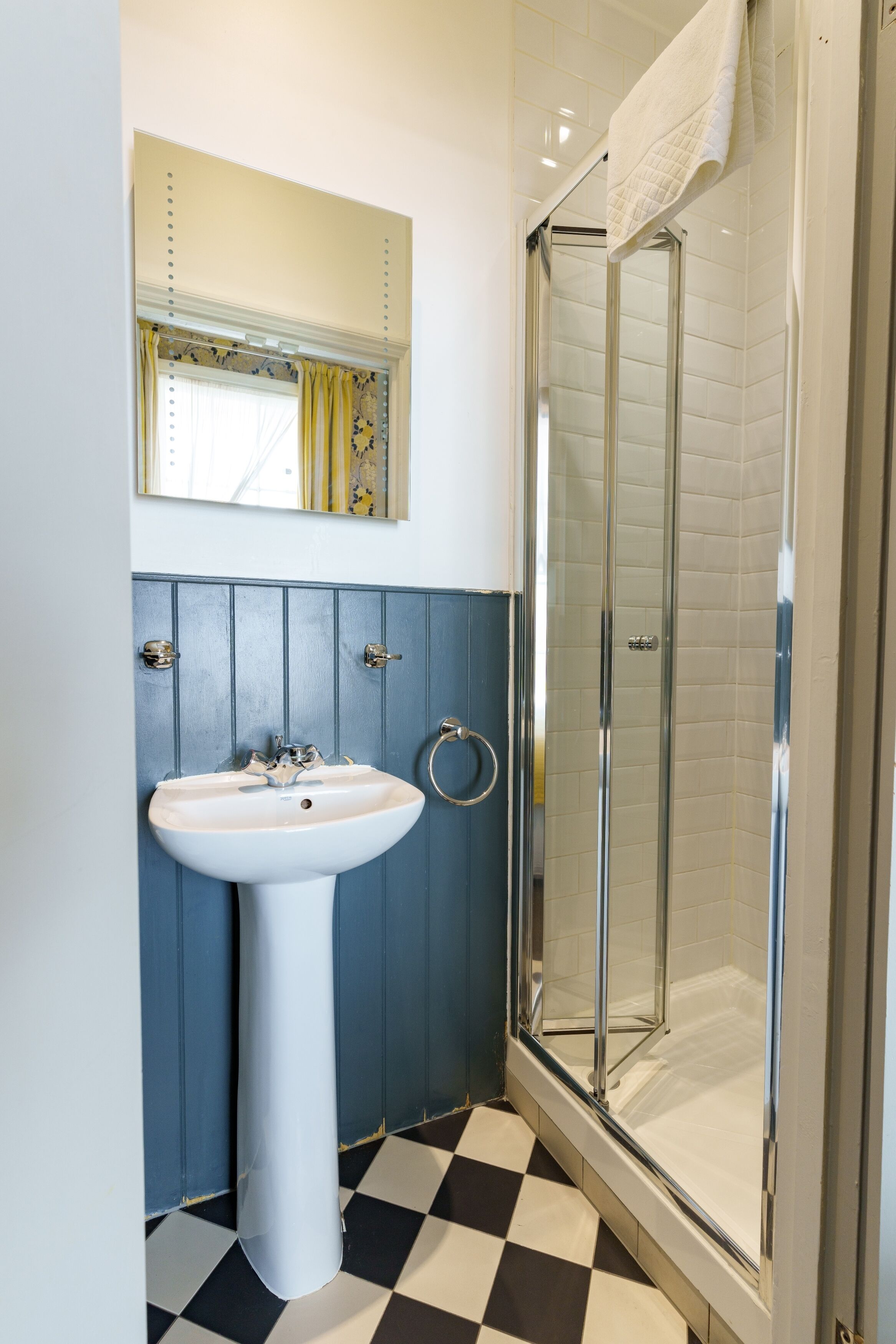 pimlico double room | bathroom | shower, free toiletries, hair dryer, towels