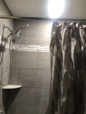 Luxury-Einzelzimmer | Badezimmer