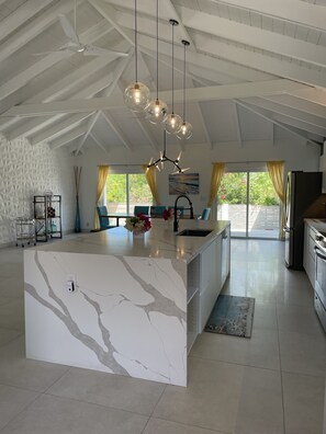 Fridge, microwave, oven, stovetop - 2 minute walk to Grace Bay Beach - Newly Renovated 4 Bedroom, 4 Full Bath.  (The Bight Settlement)