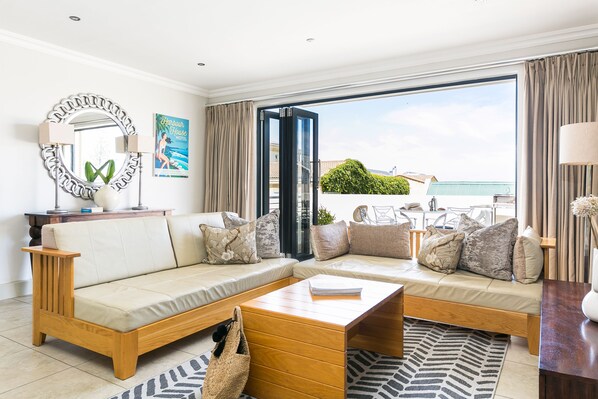 Village Residence | Oleskelualue | Älytelevisio, Netflix, suoratoistopalvelut