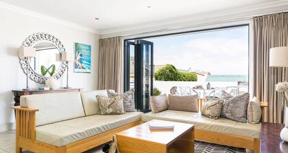 Harbour Square Hotel