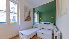 2 bedrooms, iron/ironing board, free WiFi, bed sheets - Midoon guest - DUPLEX D'ARCHITECT in Paris République (Paris)