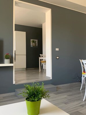 Interior - Rosalia Homestay - Four Vanelle Apartments (Cinisi)