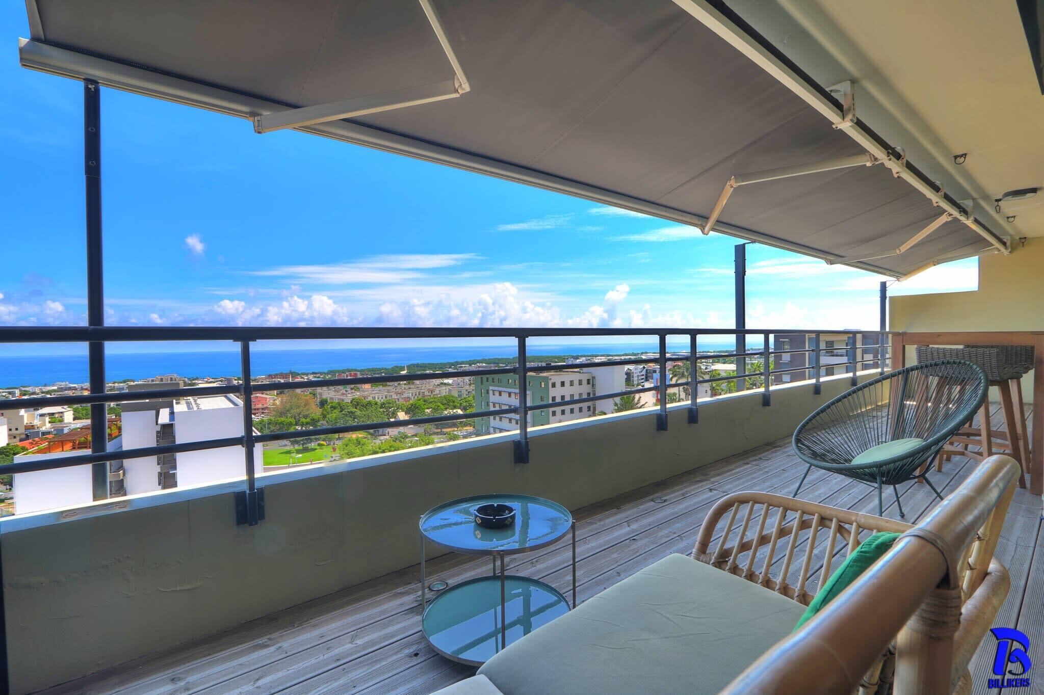 Apartment PANORAMIK with a view at 280° located in Saint-Denis in Saint-Denis, Réunion
