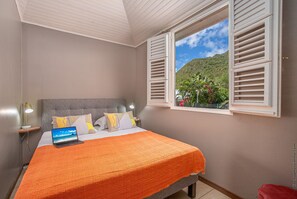 5 quartos, ferros/tábuas de passar roupa, Wi-Fi de cortesia