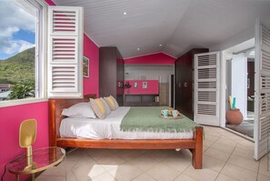 5 bedrooms, iron/ironing board, free WiFi, bed sheets