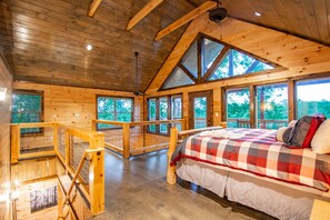 3 soverom, strykejern/-brett, wi-fi og sengetøy