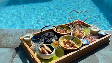 Sarapan pesanan masak setiap hari (EUR 25 seorang)