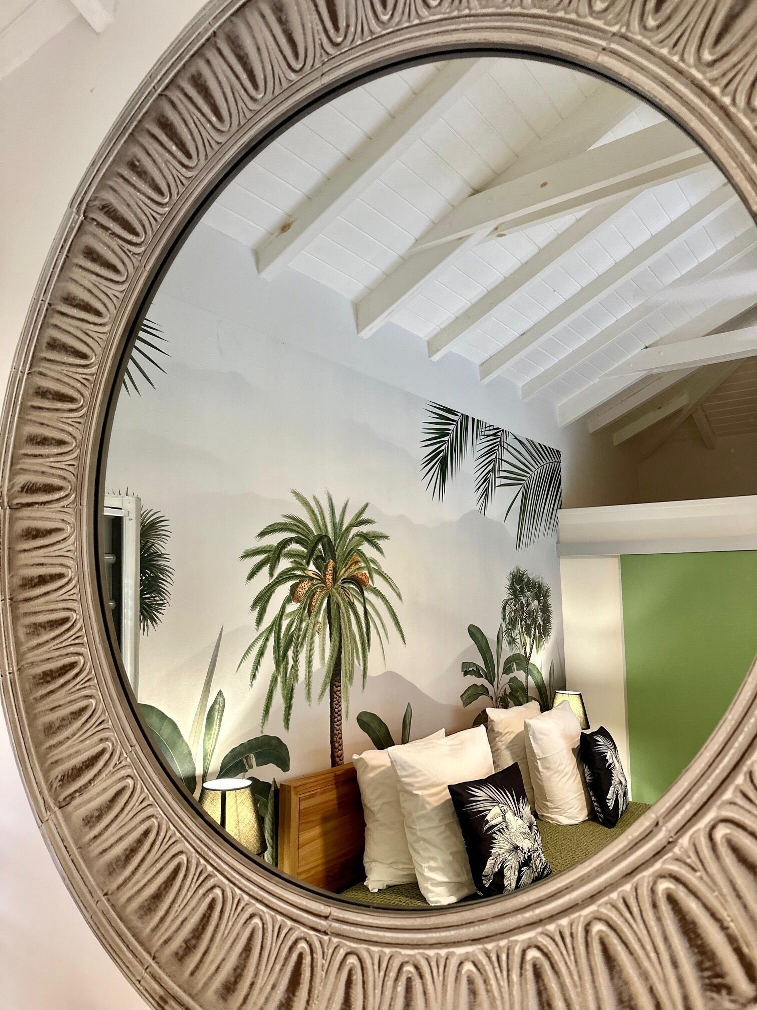 Suite estudio de lujo, 1 cama King size, cocineta, vista al jardín | Ropa de cama de alta calidad y camas Select Comfort 