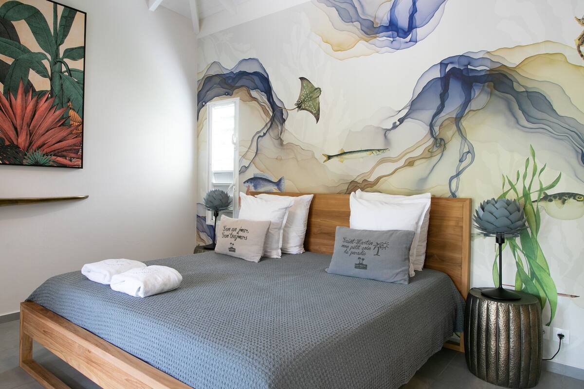 Studio Suite Cao cấp, 1 giường cỡ king, bếp nhỏ, quang cảnh vườn | 1 phòng ngủ, bộ đồ giường cao cấp, nệm Select Comfort