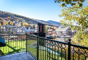 Property grounds - Caledonian 203 | Ski-In/Out | Private Hot Tub | Mountain View | On Main Street | Steps to Town Lift (Park City)