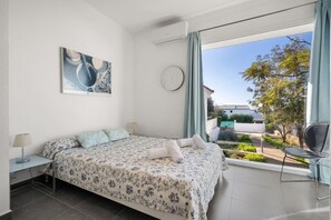 3 Schlafzimmer, Schreibtisch, Bügeleisen/Bügelbrett, kostenloses WLAN