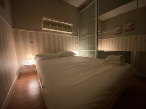 1 makuuhuone, työpöytä, silitysrauta/-lauta, ilmainen Wi-Fi