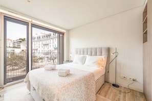 Desk, iron/ironing board, internet, bed sheets