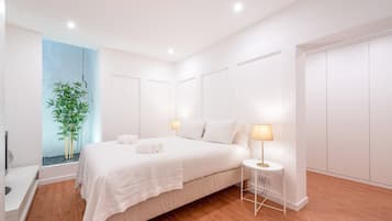 3 habitaciones, escritorio, internet y ropa de cama
