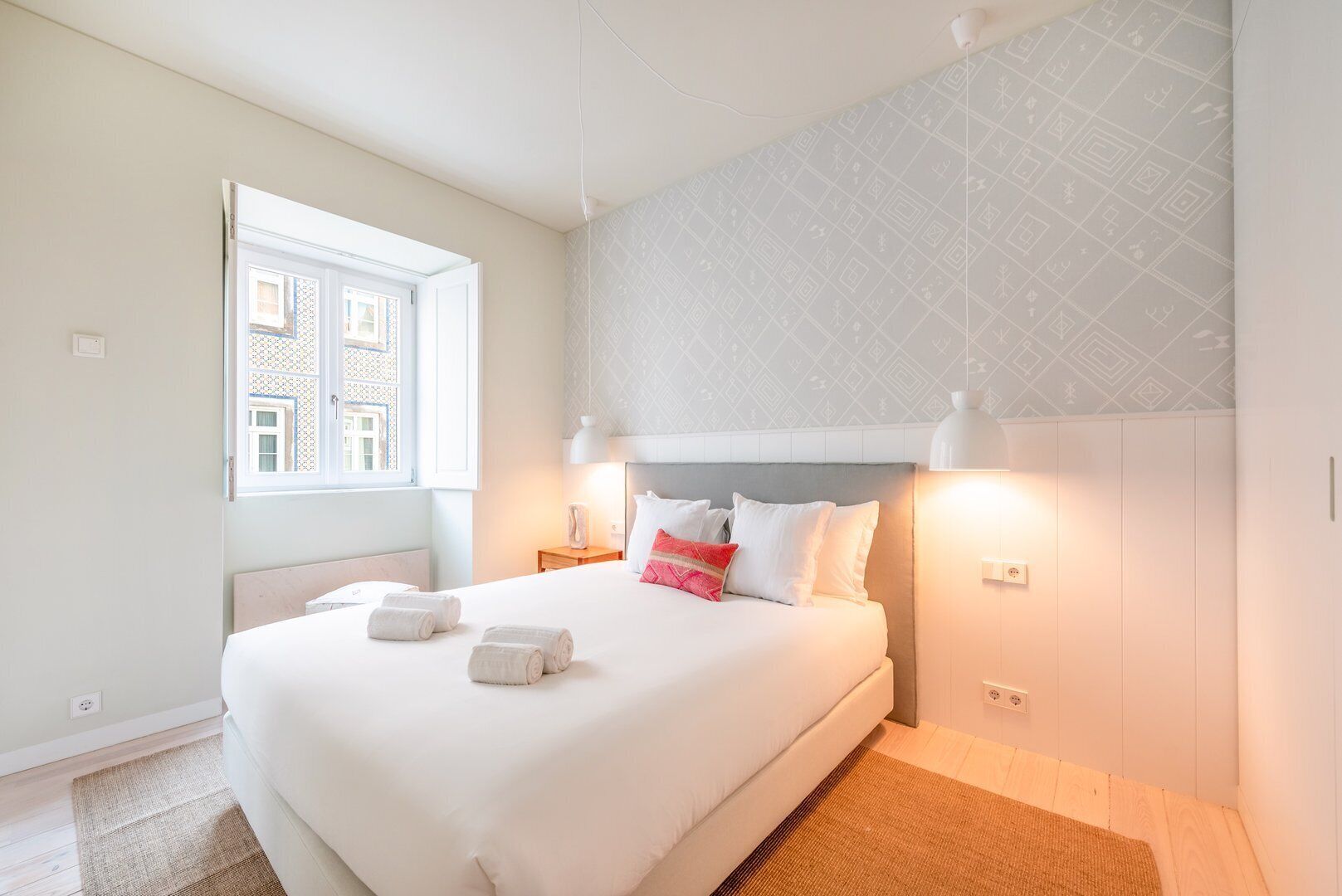 1 camera, una scrivania, accesso a Internet, lenzuola