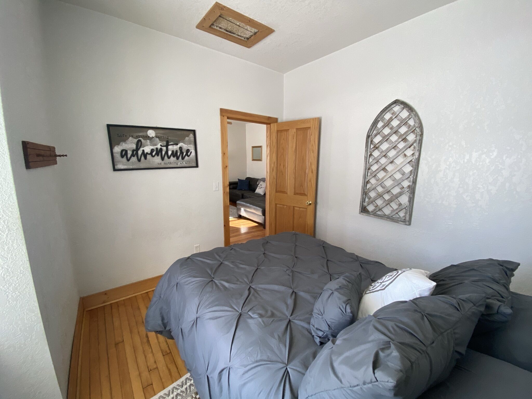 2 bedrooms, WiFi, bed sheets, wheelchair access