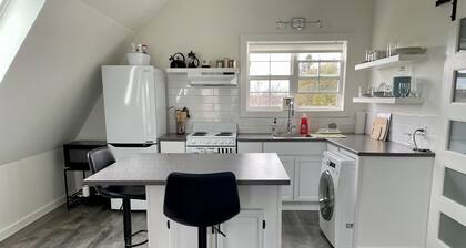 Homestead 1810 - newly renovated barn loft apartment minutes from Charlottetown